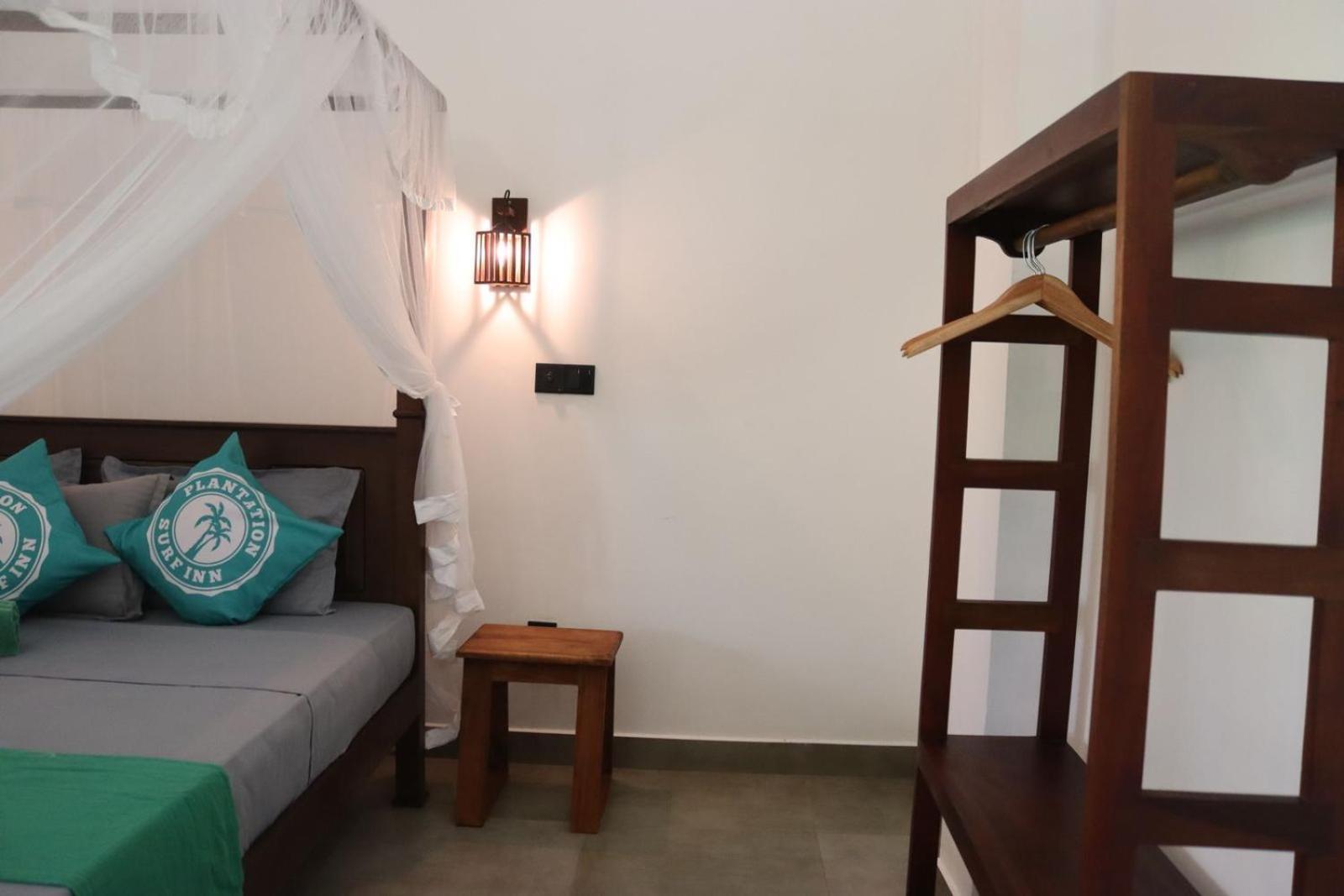 Plantation Surf Inn & Restaurant - Midigama East Quarto foto