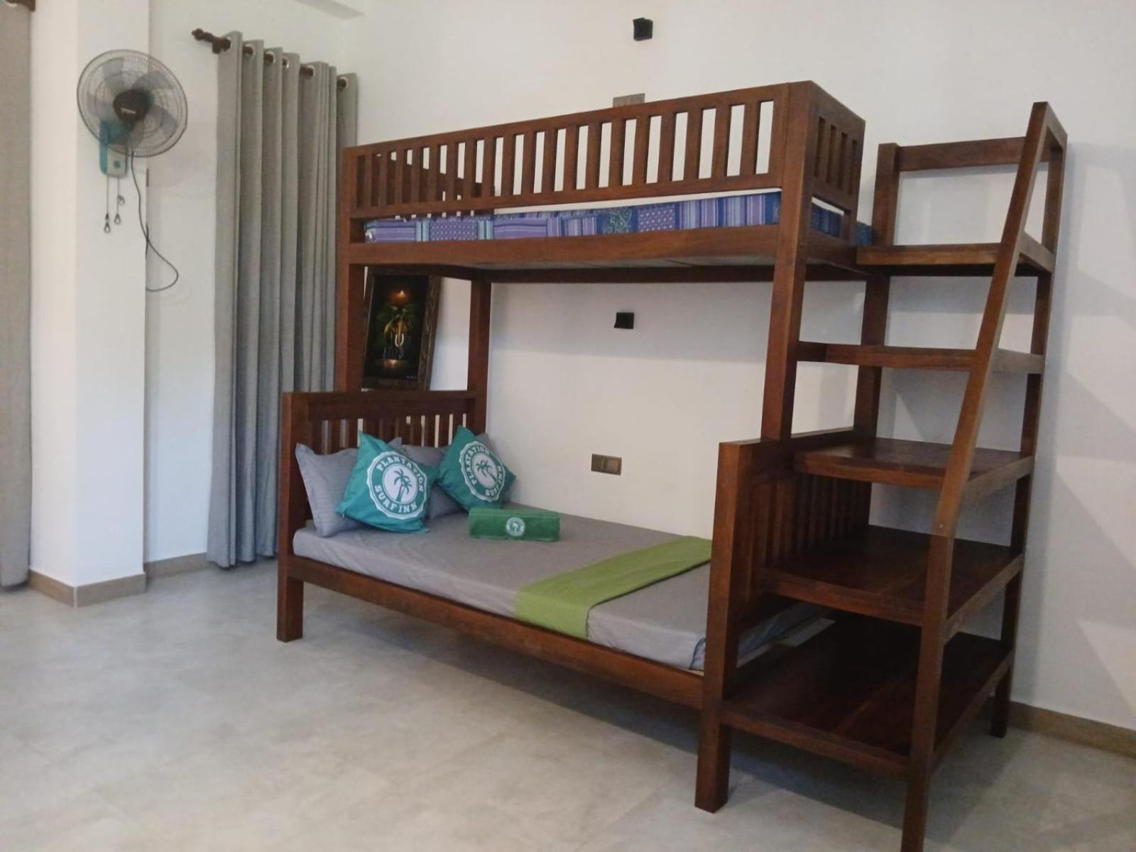 Plantation Surf Inn & Restaurant - Midigama East Quarto foto