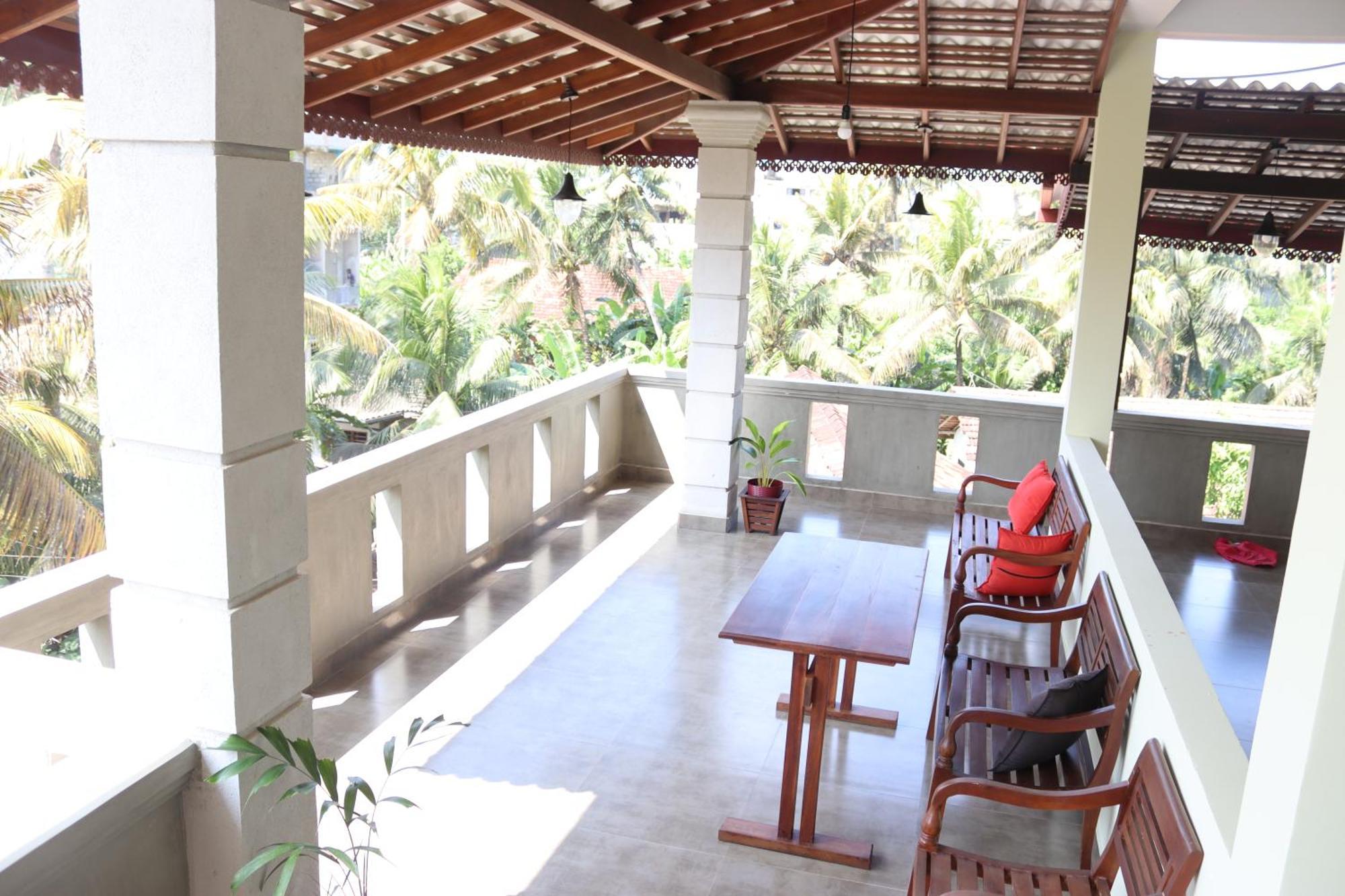 Plantation Surf Inn & Restaurant - Midigama East Exterior foto